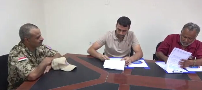 استكمالا لتطوير البنية التحتية.. المقاومة الوطنية توقع عقد تنفيذ مشروع مياه مدينة حيس