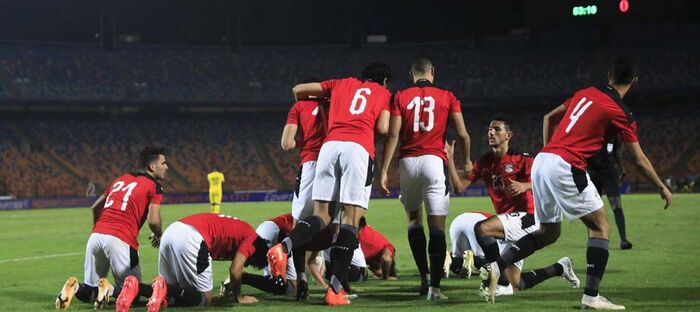 بعد صلاح والنني.. نجم جديد بالمنتخب المصري في قبضة كورونا