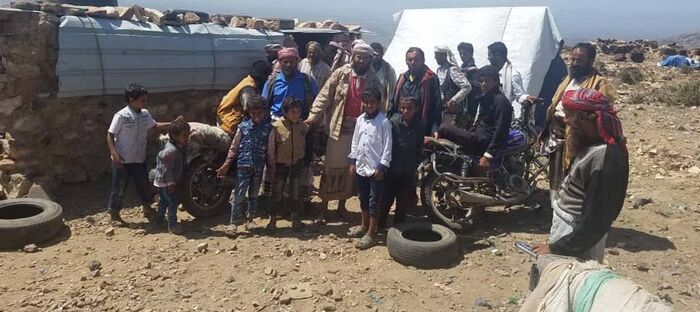 نازحون يشكون عدم إيصال المساعدات الإغاثية لهم واستبدال اسمائهم بآخرين