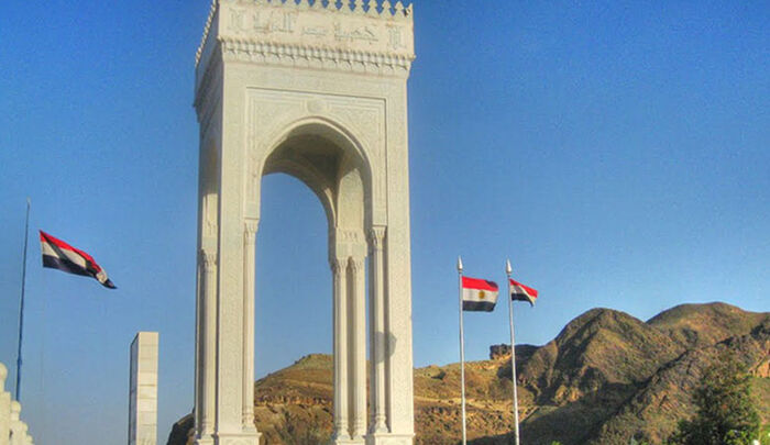 الحوثيون يخططون لإزالة النصب التذكاري للشهداء المصريين في اليمن (فيديو)