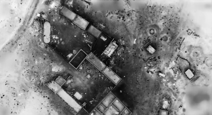 غارة أميركية دقيقة تطيح بقيادات حوثية بارزة في التحيتا وتربك صفوف المليشيا