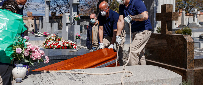 تراجع الوفيات لليوم الثاني في إسبانيا بسبب كورونا