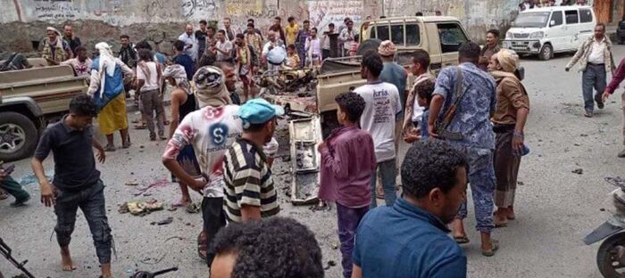 إصابة 7 مواطنين نتيجة انفجار عبوة ناسفة في سوق سعبي بتعز