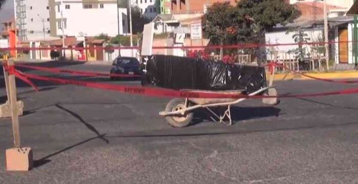 بالفيديو.. بقاء جثة متوفى بكورونا أسبوع في وسط الشارع