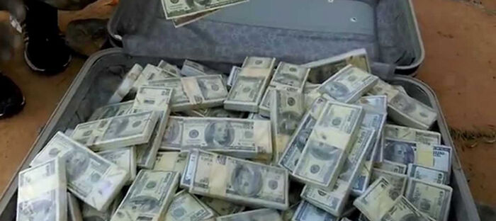 العبيدي يكشف طريقة نقل وغسيل الأموال الإصلاحية.. والدول التي يتم التهريب إليها