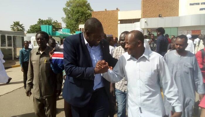 السودان.. «تجمع المهنيين» وحركة متمردة يوقعان إعلانًا سياسيًا