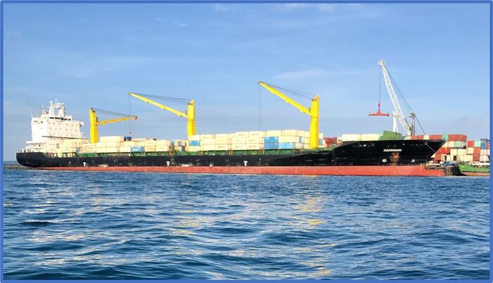 تحركات لسفن ايرانية  في السواحل اليمنية لمد الحوثيين بالاسلحة والخبراء تفاصيل