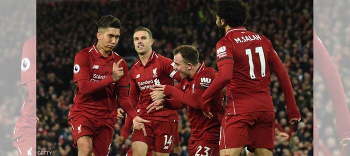 فيرمينو يكيل المديح لصلاح: «ما يفعله لا يصدق»