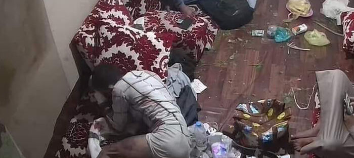 المليشيا الحوثية تعتقل مسربي فيديو قتلة الأغبري وتعذبهم بذات الطريقة