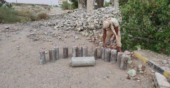 تفكيك 60 عبوة ناسفة في مناطق متفرقة شرق مدينة الحديدة