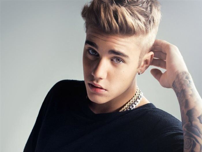 جاستن بيبر  يستقبل 2020 بأغنية فردية