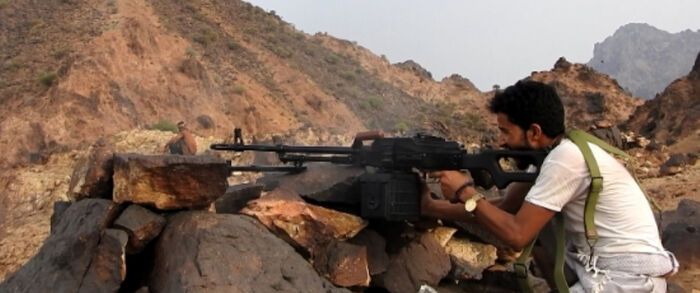 كسر هجوم حوثي في الأزارق و تدمير طقم مسلح في صبيرة