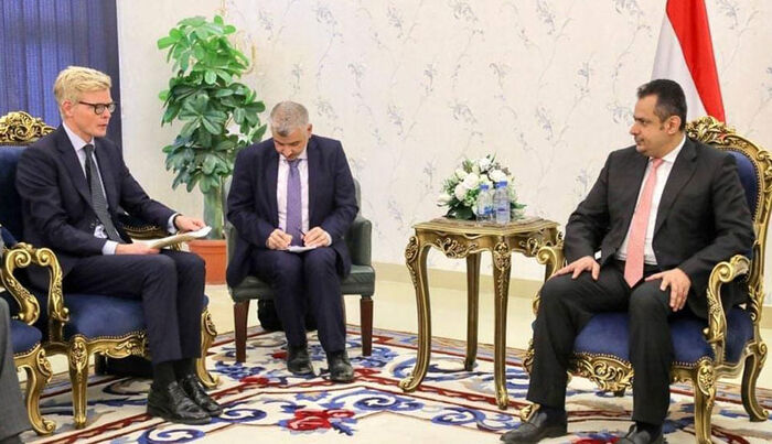 ضمن مساعيه لحل الأزمة.. المبعوث الدولي يصل العاصمة اليمنية المؤقتة