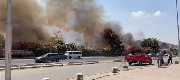 اندلاع حريق هائل في أحد النوادي بمصر (فيديو)