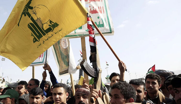 تحليل.. العراق تحت اختبار الاستقلال… هل يطبق قرار تجميد أموال الحوثيين فعلياً؟