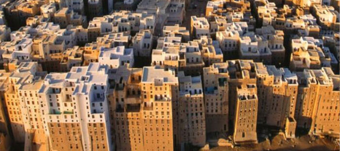 تكتل قبلي بارز يمهل الحكومة 20 يومًا ويطالب بمنحه مسؤولية أمن حضرموت