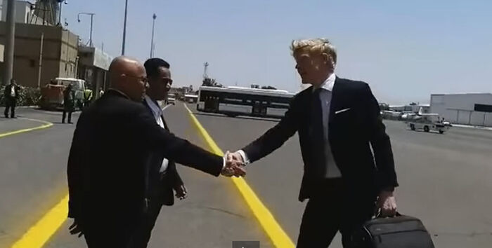 صحيفة دولية تتسائل: هل تنجح مساعي غروندبرغ في انتزاع توسيع الهدنة الإنسانية؟