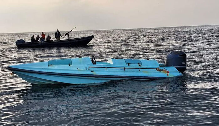 القوات الأمريكية تدمر زورق مسيّر للحوثيين في البحر الأحمر