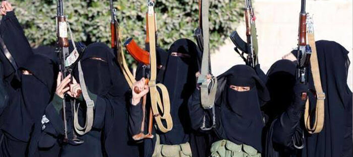 «زينبيات» الحوثيين يُرغِمن يمنيات على فعاليات تعبوية وأنشطة لصالح «المجهود الحربي»