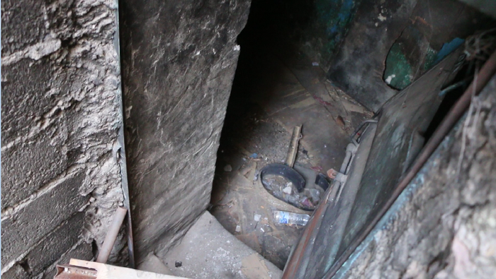 يحولون المنازل لسجون تعذيب سرية