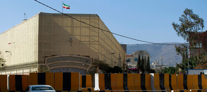 خبراء عسكريون من إيران وحزب الله يصلون إلى صنعاء