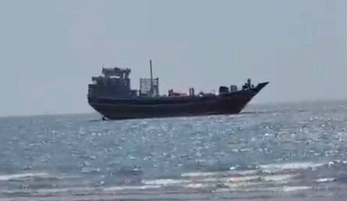 قوات أمنية تحبط عملية تهريب أسلحة إيرانية متجهة للحوثيين قبالة سواحل لحج