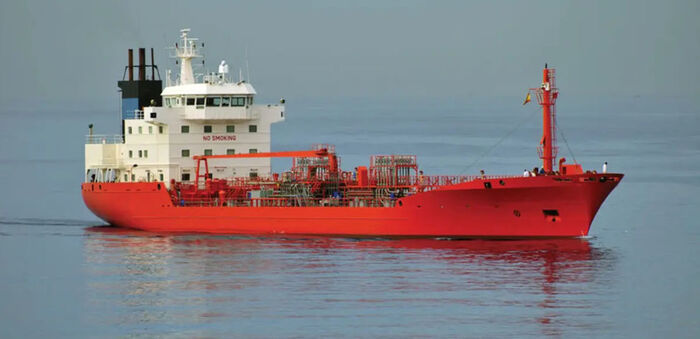 السنيدار وشركة Tyba.. واجهة نفطية لتمويل حرب الحوثيين من الخليج إلى الحديدة