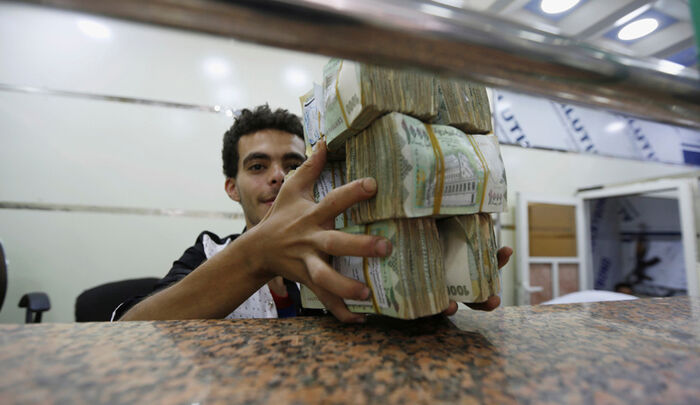 تعافي الريال اليمني أمام العملات الأجنبية