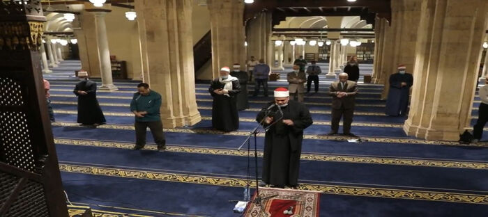إقامة صلاتي التراويح والتهجد في مصر على مواقع التواصل الإجتماعي مباشرا