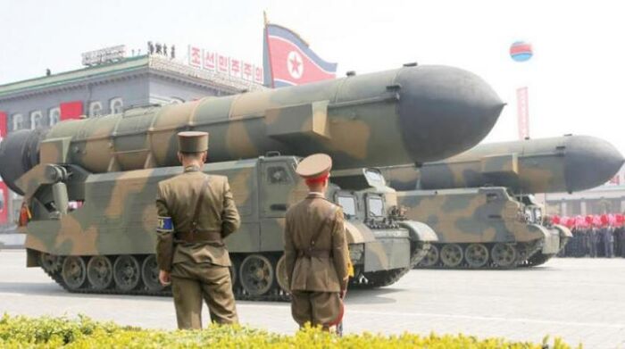 كوريا الشمالية تكشف عن صاروخ باليستي جديد تطلقه غواصات