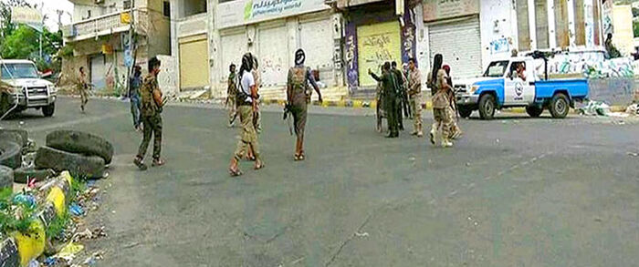 الإصلاح يفتح مراكز استقطاب وتدريب عسكري بتمويل تركي في تعز