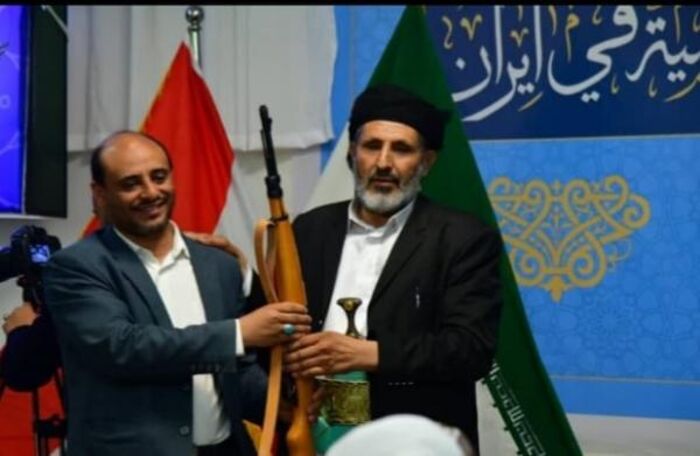 الحوثيون يجددون تأكيد ولائهم لإيران