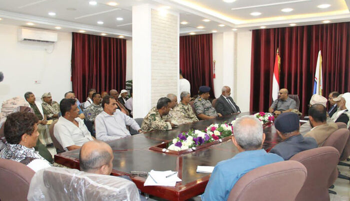 ‏العميد طارق صالح يرأس اجتماعًا مشتركًا لقيادات السلطة المحلية والعسكرية بمحافظة الحديدة