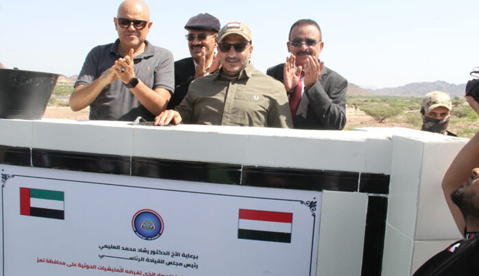 طارق صالح: طريق «الكدحة- البيرين» فاتحة خير لفك الحصار واستكمال تحرير كامل تعز