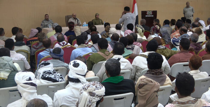 طارق صالح يؤكد أهمية مضاعفة جهود التنمية من في المناطق المحررة