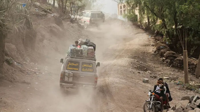 مصادر: مليشيا الحوثي تخطط لتنفيذ مسرحيات بهدف الالتفاف على فتح الطرق الرئيسية بتعز