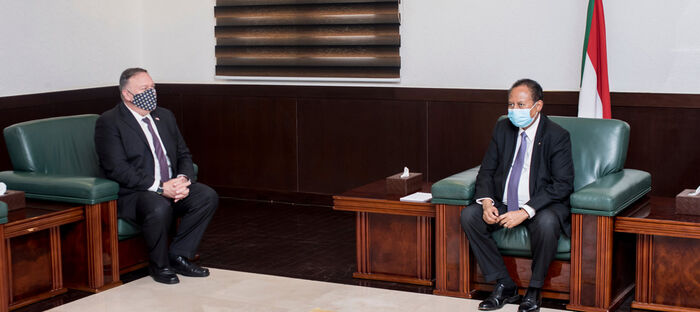 حمدوك: ناقشت مع بومبيو رفع اسم السودان من "قائمة الإرهاب"