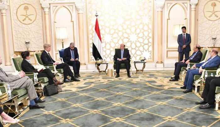 المبعوث الأممي لهادي: سنلتزم بقرارات مجلس الأمن والمرجعيات الثلاث