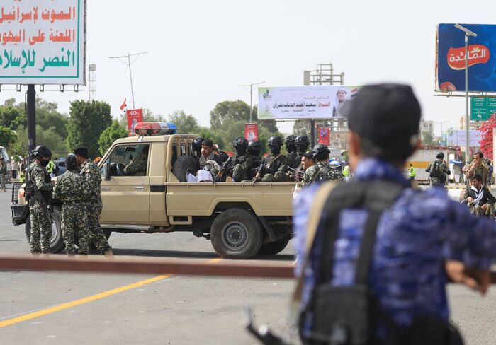 الحوثيون يستغلون قطاع الكهرباء لتمويل تصعيدهم العسكري
