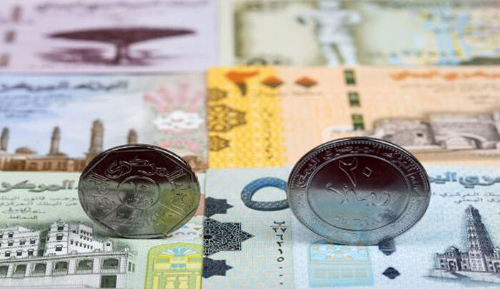 خبير اقتصادي: طبع عملة يمنية جديدة تسهم في تأزيم الحرب الاقتصادية