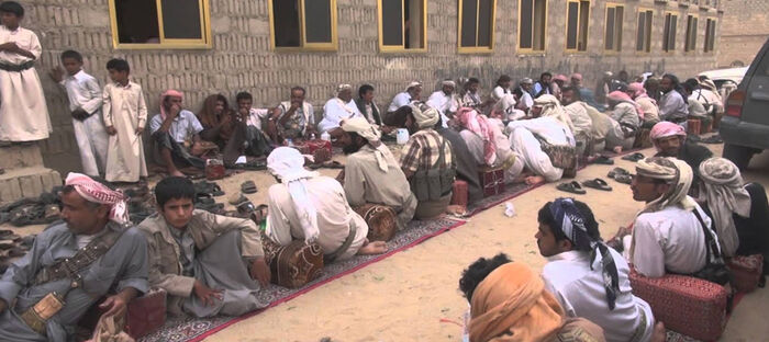 قبيلة مراد تتهم الإخوان بخيانتها واتفاقهم مع الحوثيين