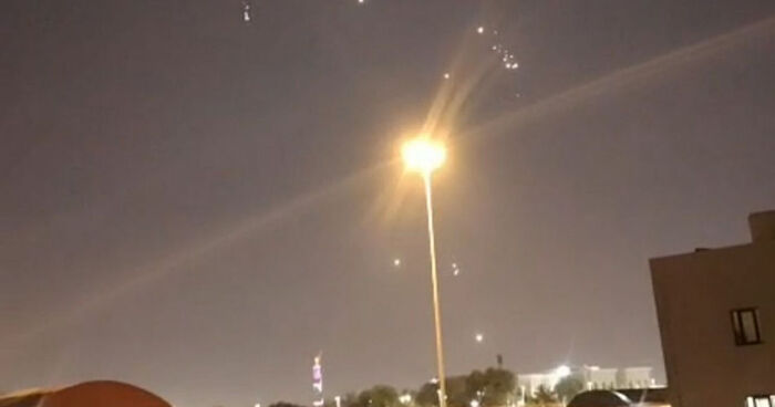 إيران تشن هجومًا صاروخيًا على قطر.. وترامب يدخل غرفة العمليات