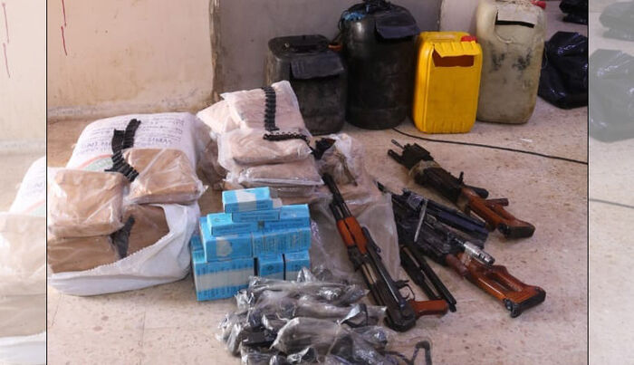 قوات خفر السواحل تضبط أسلحة مهربة في ميناء المكلا بحضرموت