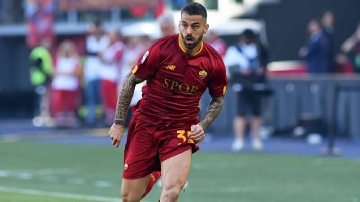 روما يحرم نابولي من الابتعاد بالصدارة