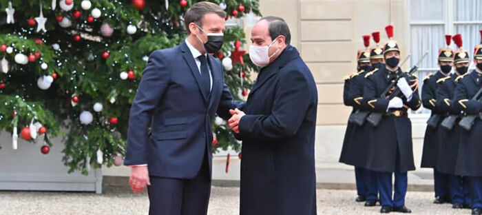 السيسي يتهم الإخوان بنقل التطرف لفرنسا والعالم