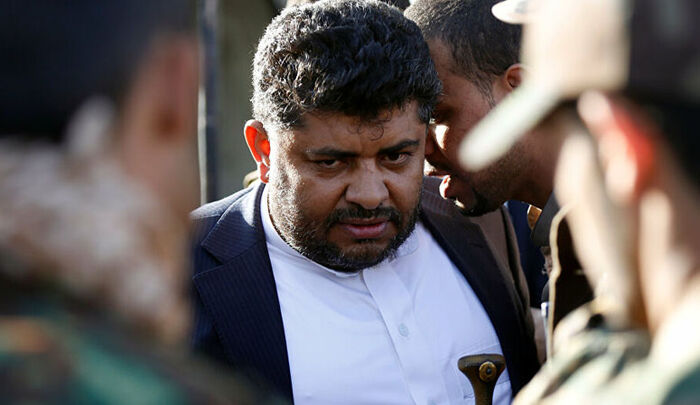 مليشيا الحوثي توجه ببيع أملاك معارضيهم ردًا على المطالبة بالرواتب