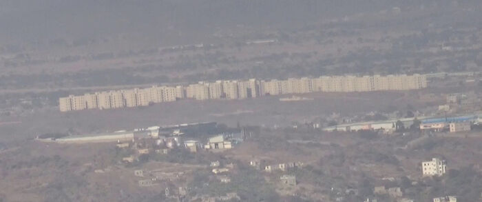 الحوثيون يقصفون شرقي مدينة الصالح والقوات المشتركة ترد