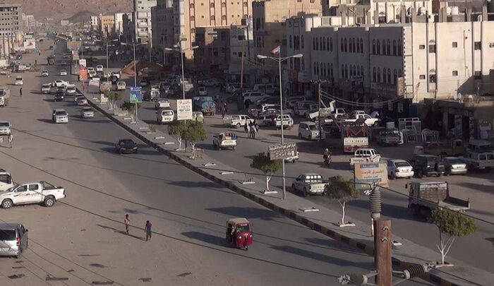 مصادر: استمرار عمل الطريق الرابط بين بيحان وعتق ولا عمليات عسكرية حكومية