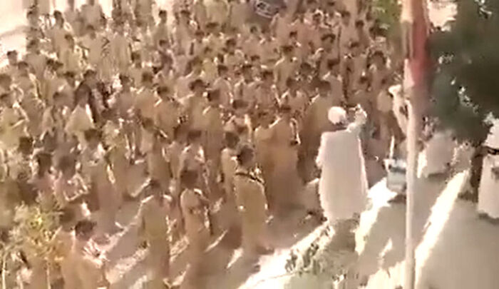 الحوثي يغرر بطلاب مدارس بيحان بهدف الزج بهم إلى محارق الموت (فيديو)