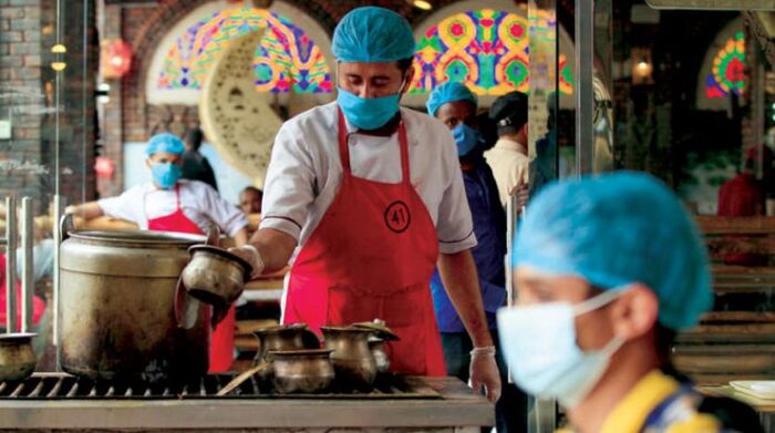 آلة القمع الحوثية تجدد استهداف المقاهي والمتنزهات في صنعاء